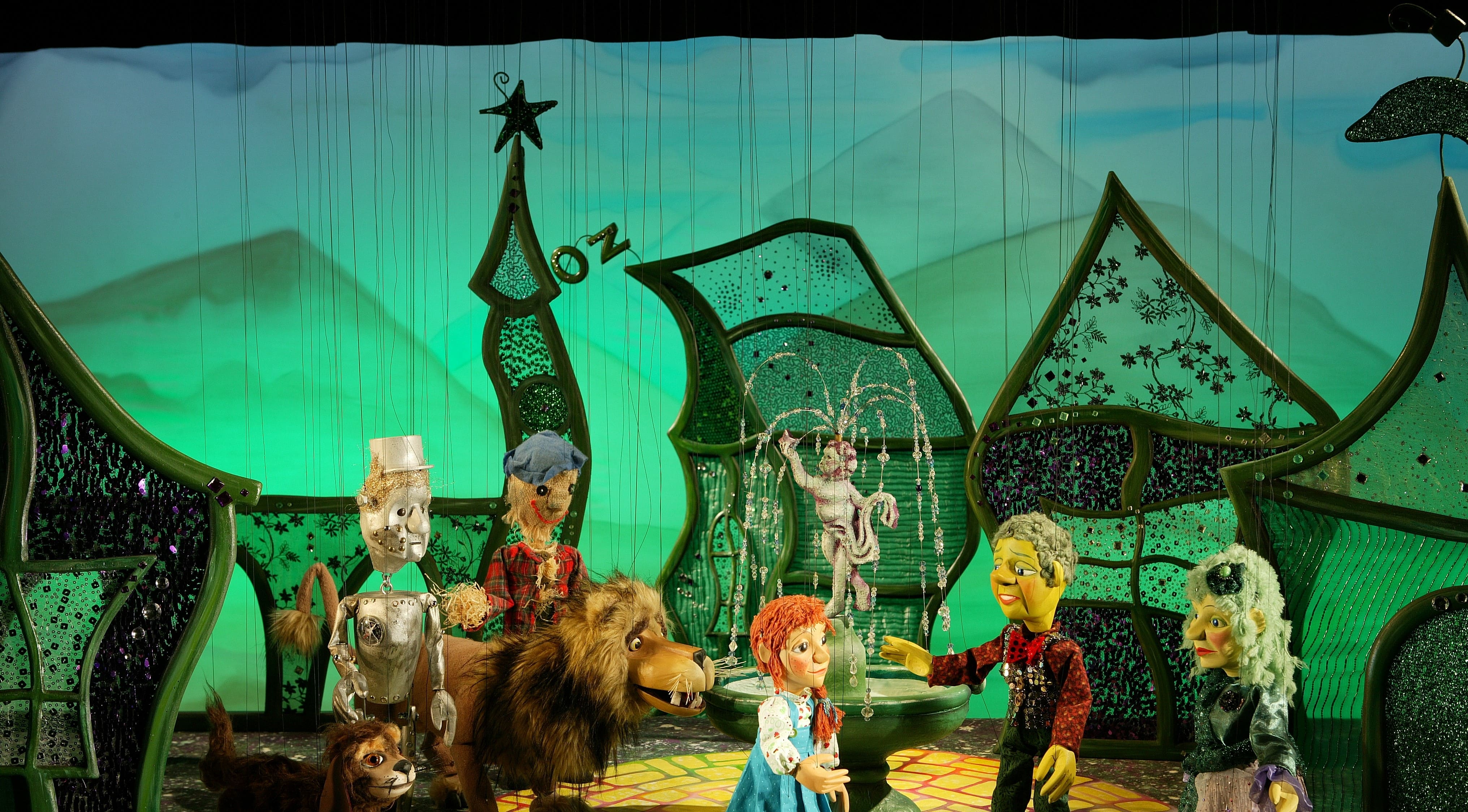 Augsburger Puppenkiste Eine Insel Mit Zwei Bergen Workshops | Augsburger Puppenkiste®